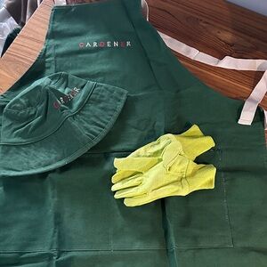 Green Gardener Apron Set with Hat and Gloves